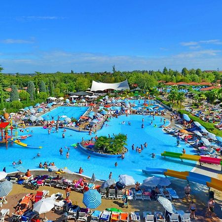 Camping Bella Italia Peschiera del Garda Exterior foto