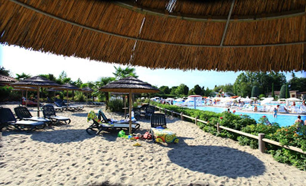 Camping Bella Italia Peschiera del Garda Exterior foto